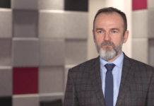 Niższa zdolność do konkurowania małych i średnich firm przemysłowych. Mimo to nie rezygnują one z inwestycji w parki maszyn i urządzeń